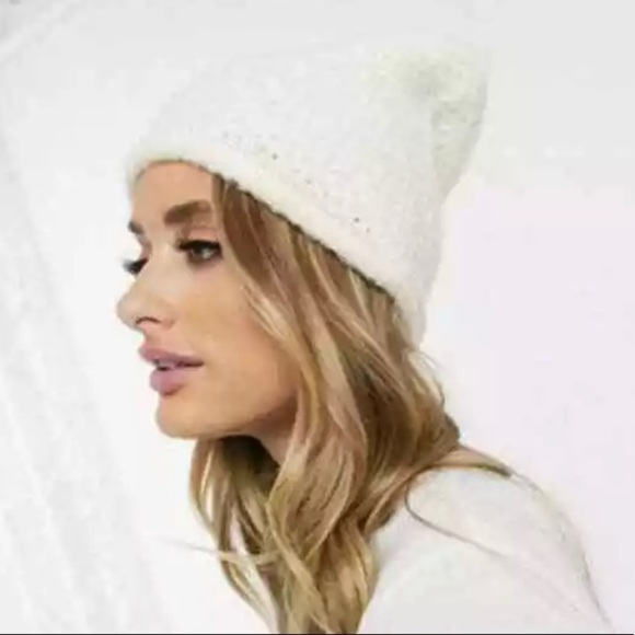 Free People Women's Ivory Dreamland Knit Beanie Stretch Fit One Size New - Picture 1 of 5
